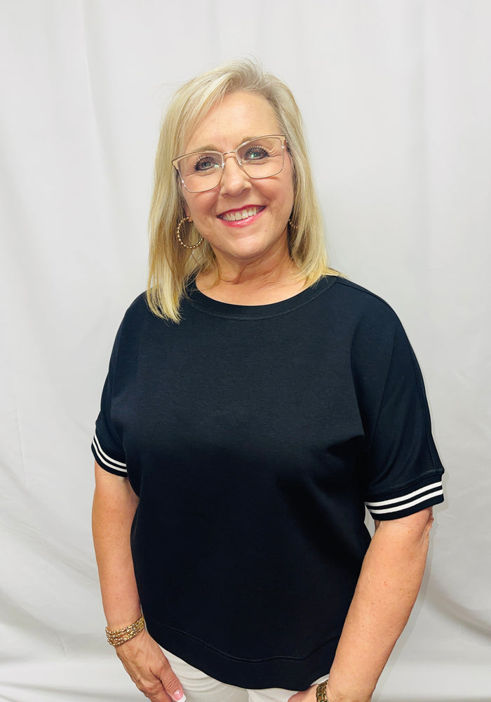 Blk w/White Trim Sleeve Top