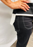 Load image into Gallery viewer, Black Cropped Pants
